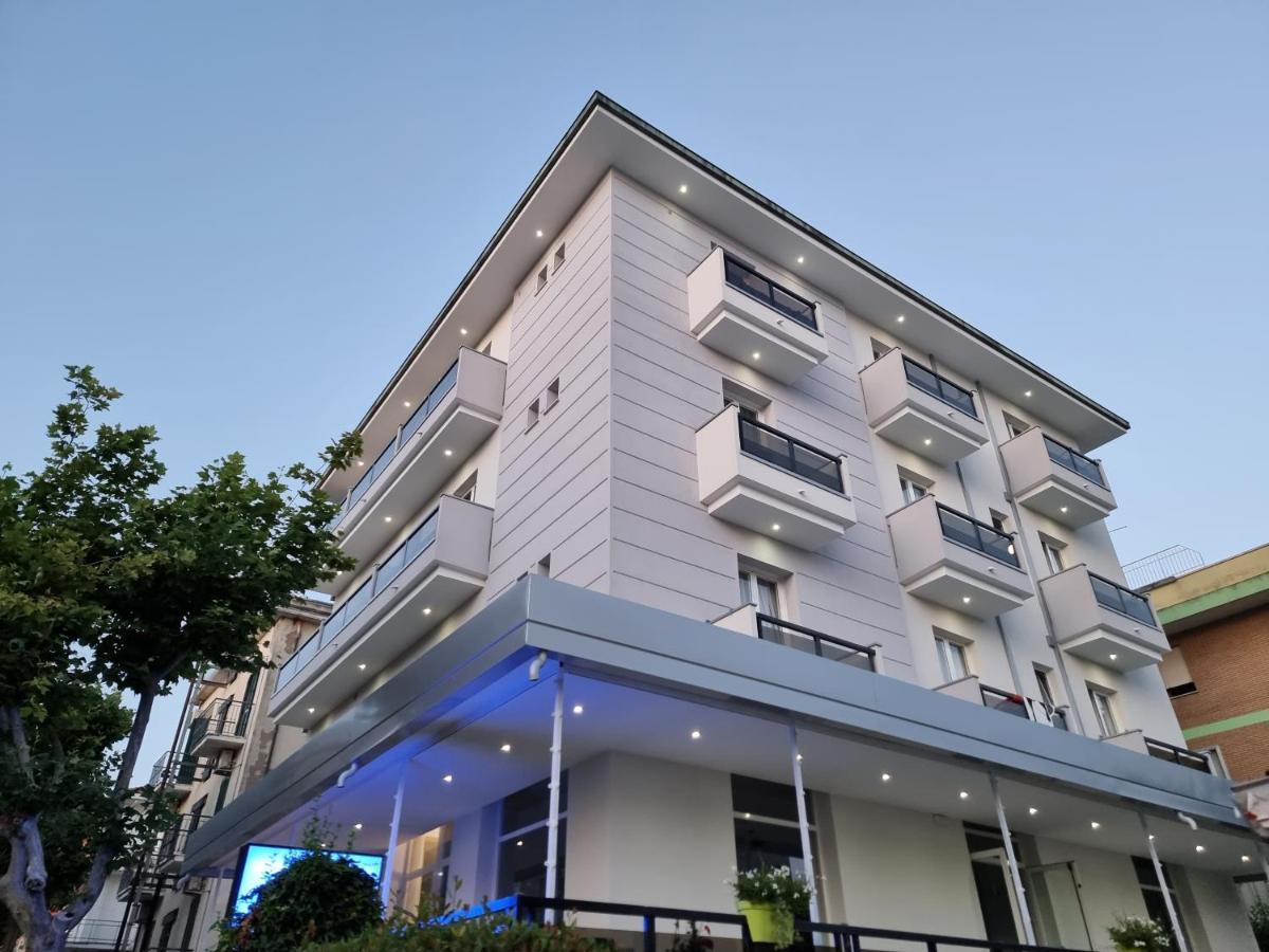 Beach Hotel Clerice Rimini Exterior photo