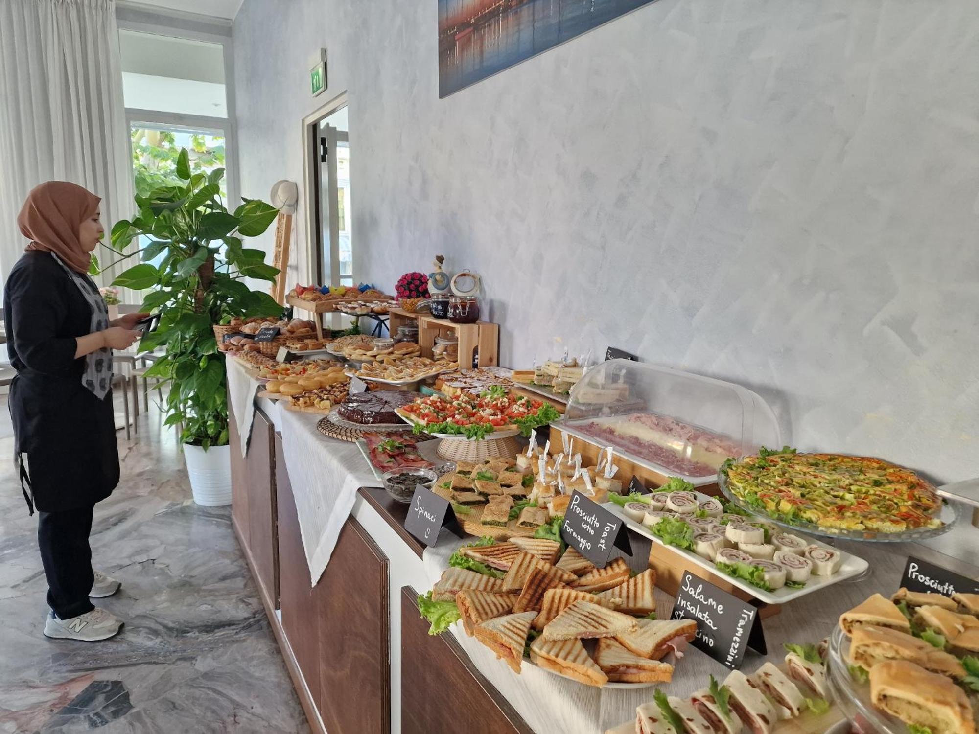 Beach Hotel Clerice Rimini Exterior photo