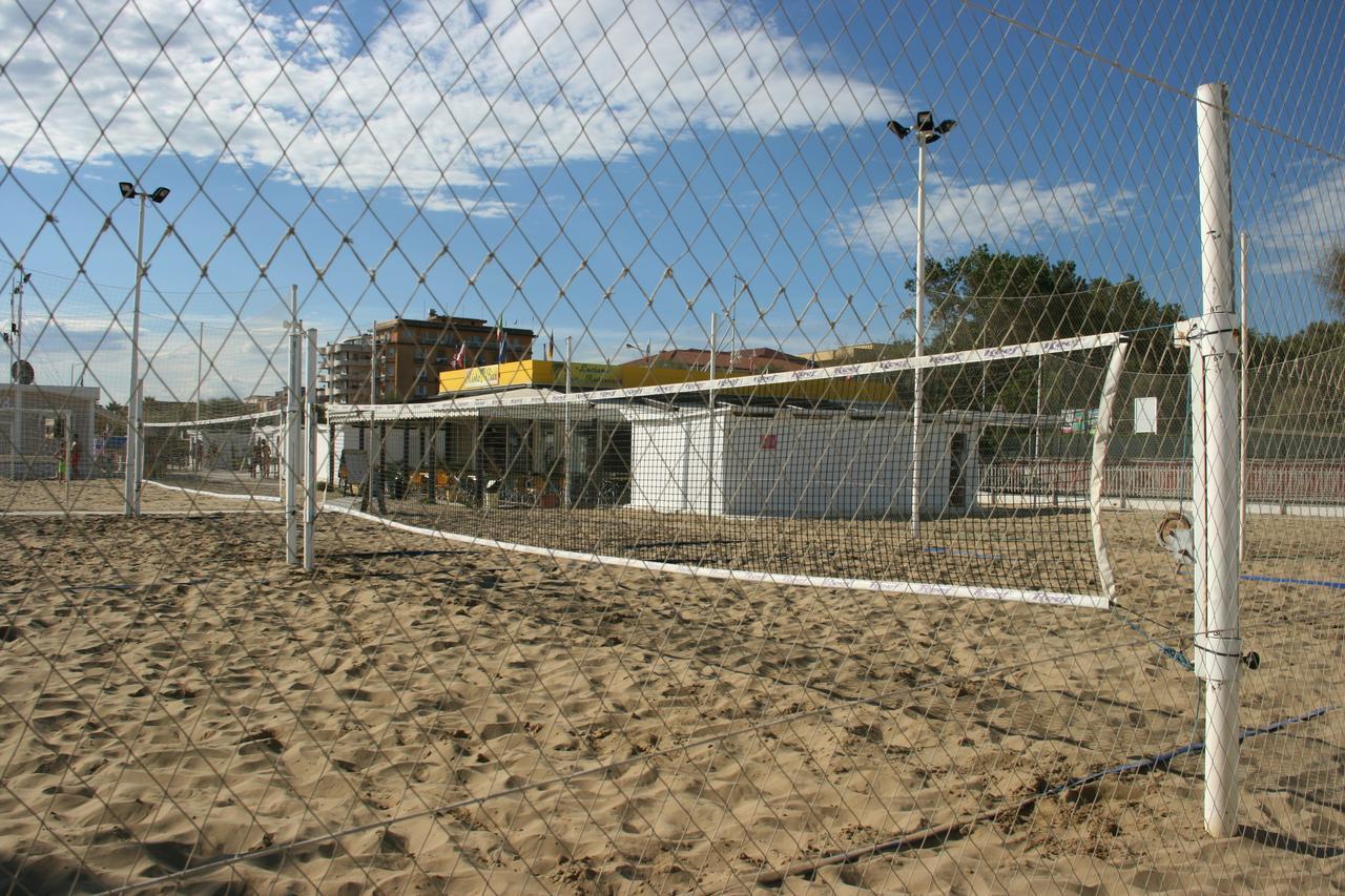 Beach Hotel Clerice Rimini Exterior photo