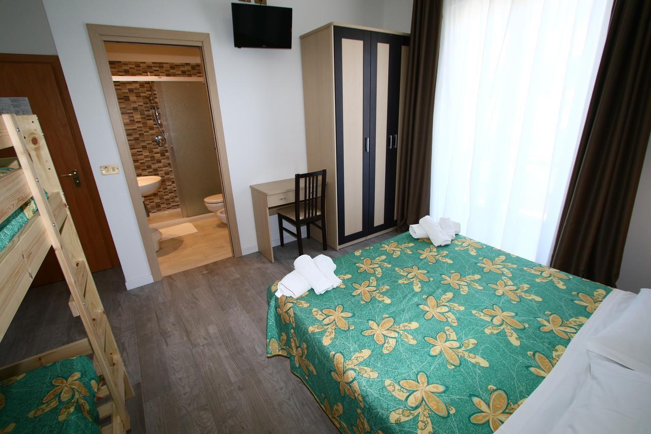 Beach Hotel Clerice Rimini Exterior photo